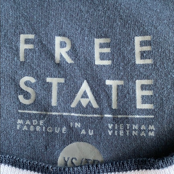 Crop top - Picture 4 of 4